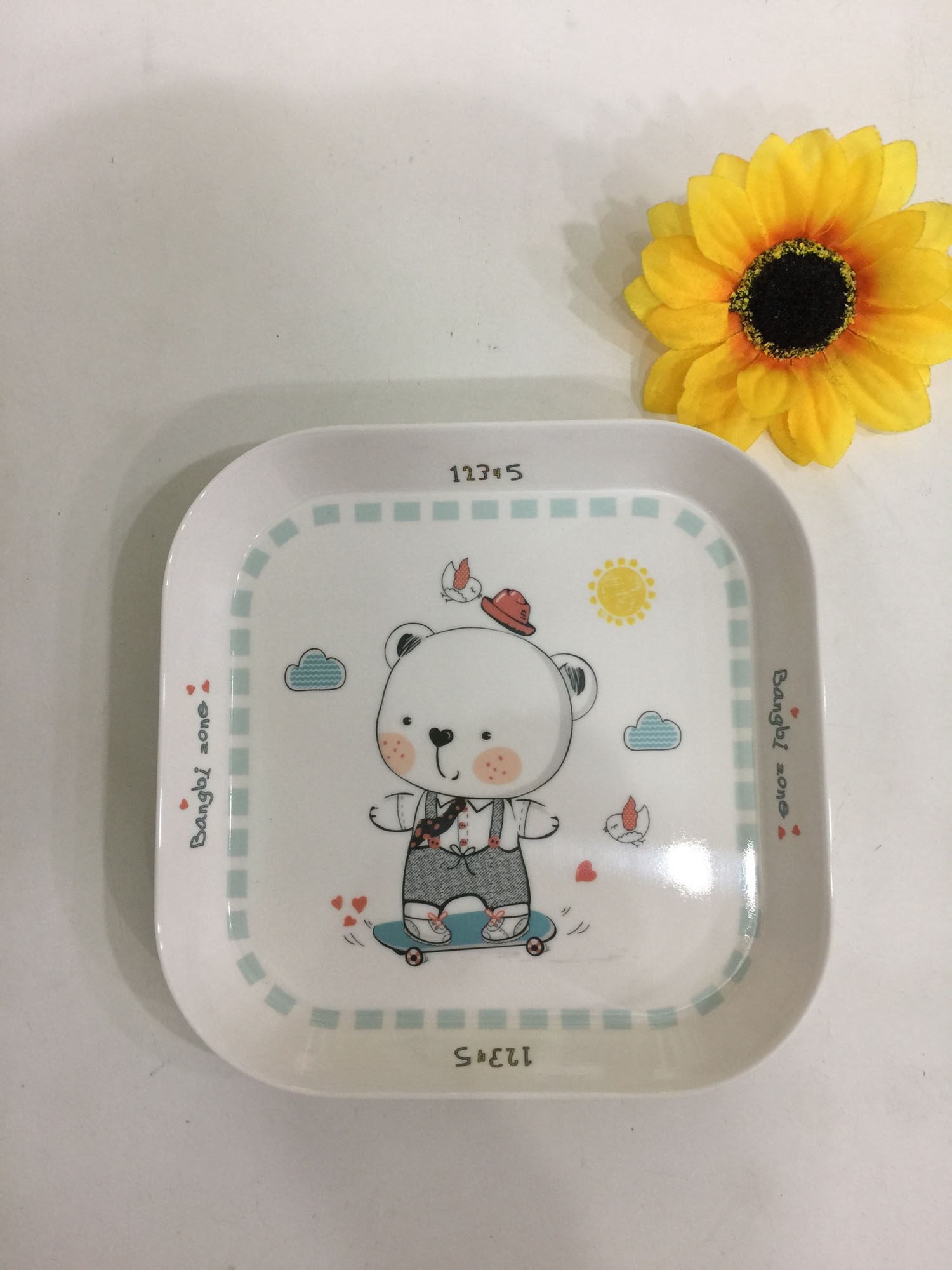 Bunpabbile baby cutlery quadrilateral disc spoon dense amine material is non-toxic and tasteless durable