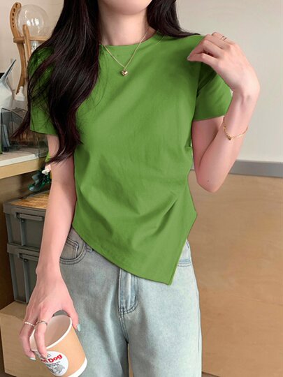 White bottoming shirt round neck short sleeve 2025 new irregular pleated slimming top American hottie T-shirt for women