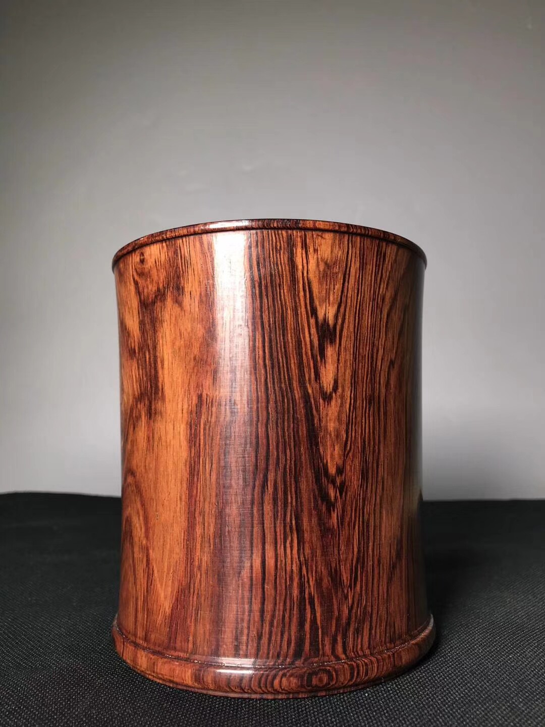 Antique solid wood collection Antique Hainan Huanghuali large pen holder decoration furniture decoration high-end gifts for elders