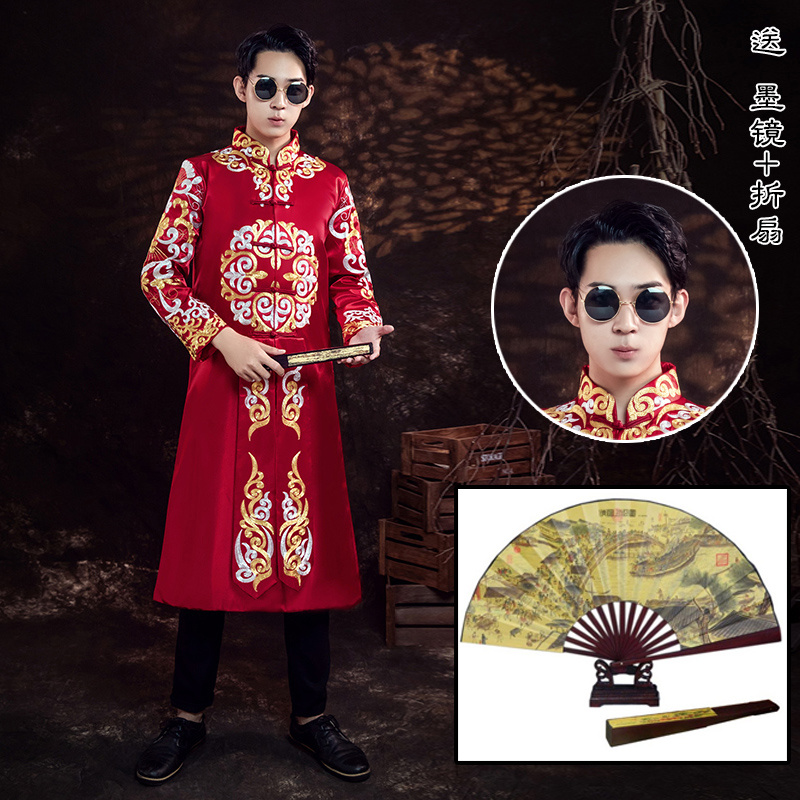 đám cưới Showsuit nam để nhận một nụ hôn bánh mì nướng chiếc váy 2020 mùa xuân và mùa hè ngắn cơ thể vừa vặn tấm thổ cẩm chú rể váy Trung Quốc