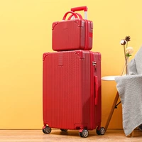 Ярко -красный сын коробка