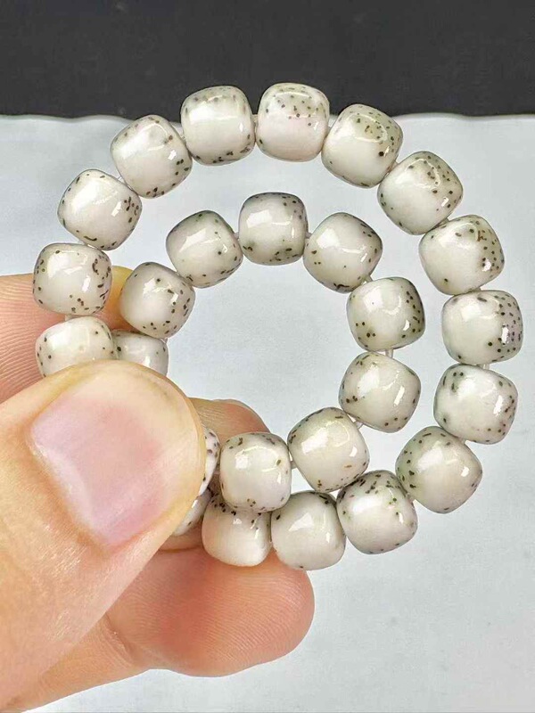 【Graduation-Level Half-Wall Pufferfish】White Ice Pufferfish with Fruit-Star-Moon Bodhi Beads 7×8 Barrel-Shaped Beads with a Jade-Like Texture