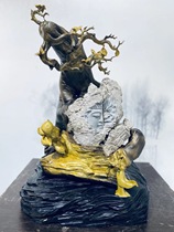 Yabai Songhe Yinan creative root carving Taihang two-color material with hand-carved crafts solid wood ornaments