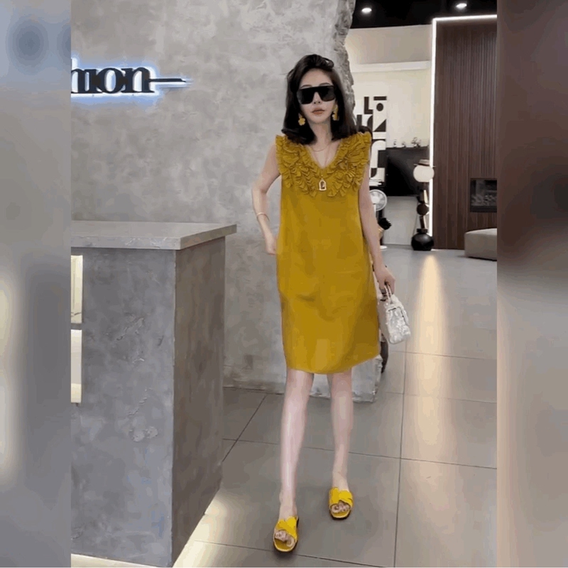 Age-Reducing French Floral Silk and Linen Dress for Women, Solid Color V-Neck Dress, Pleated Patchwork Sleeveless Tank Dress, A-Line Dress Age-Reducing French Floral Silk and Linen Dress for Women, Solid Color V-Neck Dress, Pleated Patchwork Sleeveless Tank Dress, A-Line Dress