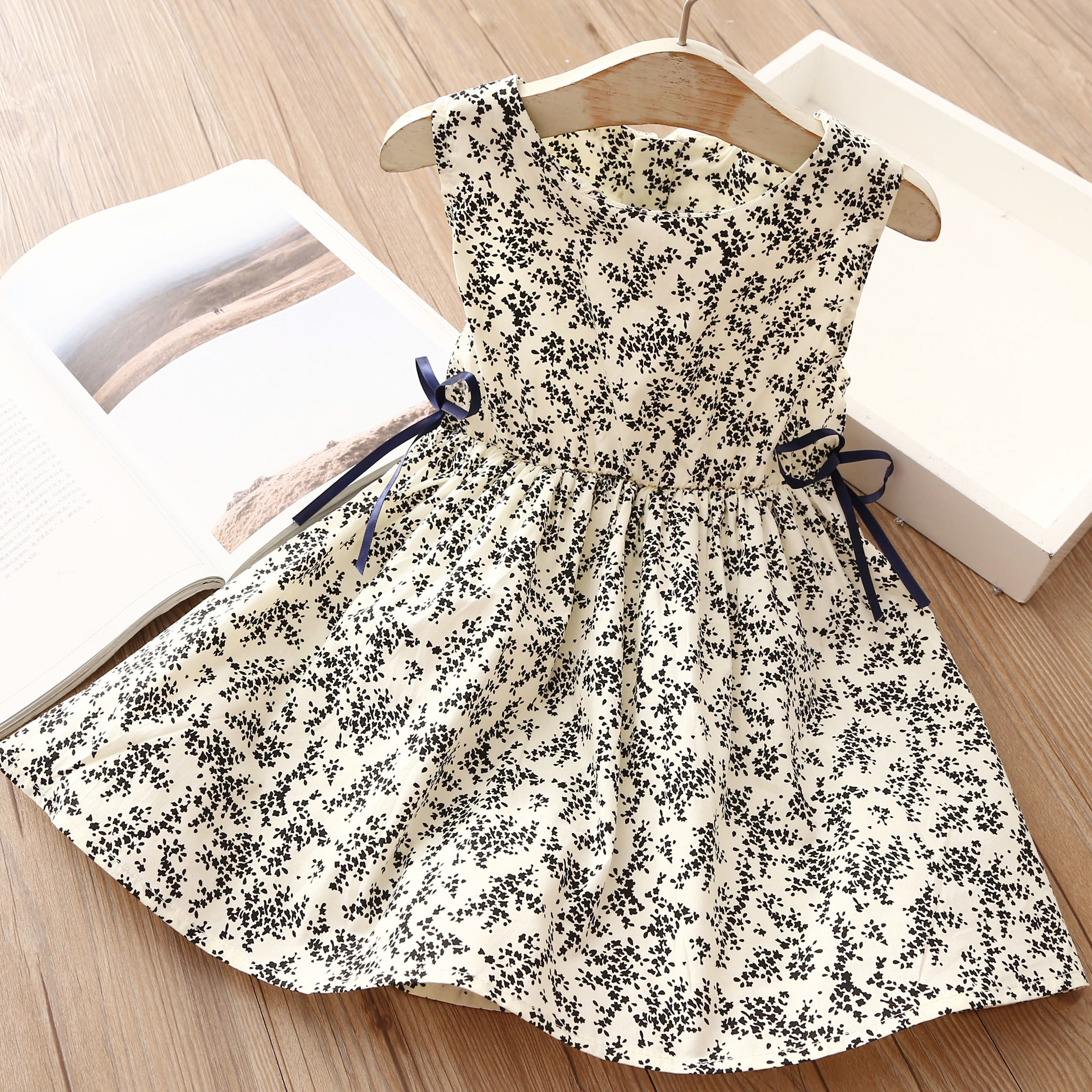 Girls floral dress 2022 summer Korean version of the new children's clothing children's summer full print skirt qz-3327