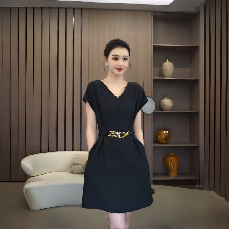 Plus Size Women's Summer New Fashion Commuter Style Elegant Little Black Dress for Chubby Women, Loose and Slimming, Covers the Body Plus Size Women's Summer New Fashion Commuter Style Elegant Little Black Dress for Chubby Women, Loose and Slimming, Covers the Body