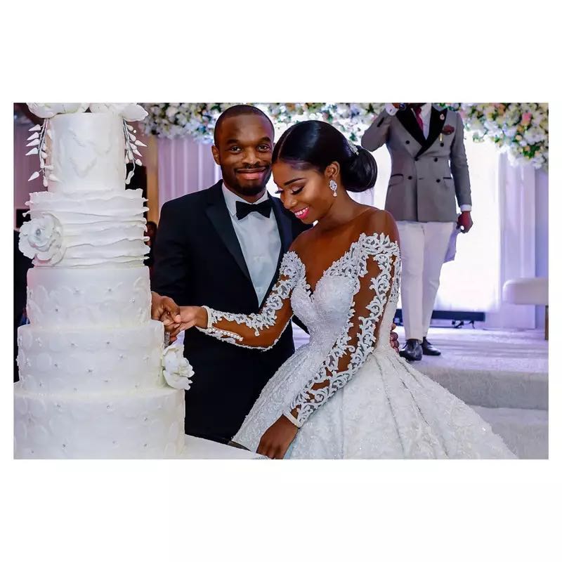 Long Sleeve Ball Gown Wedding Dress Lace Bridal Gown Long Sleeve Ball Gown Wedding Dress Lace Bridal Gown