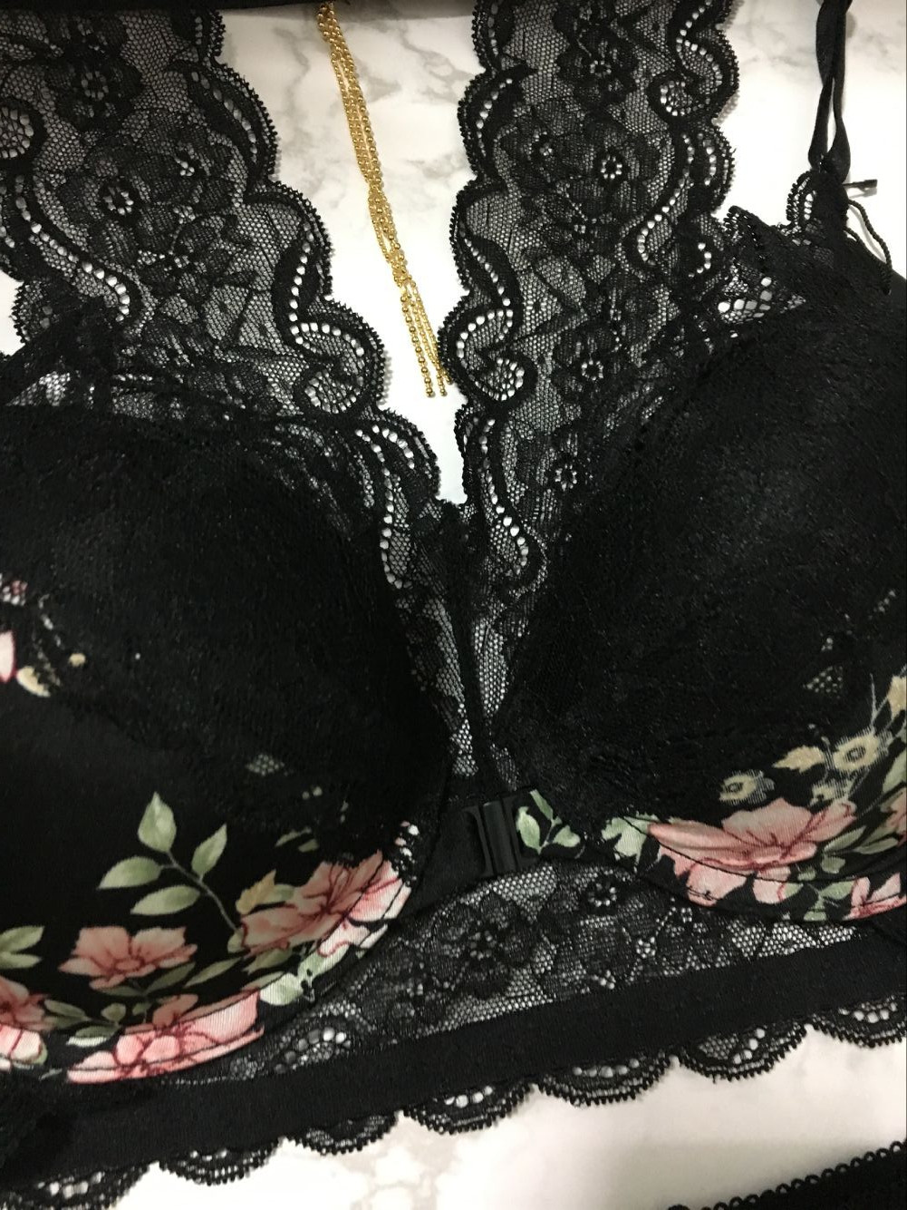 Mùa xuân và mùa hè Phụ nữ Hàn Quốc khóa trước làm đẹp trở lại gợi cảm thoải mái ren mỏng đồ lót áo ngực đặt bvb đen hoa ABC áo lót đúc