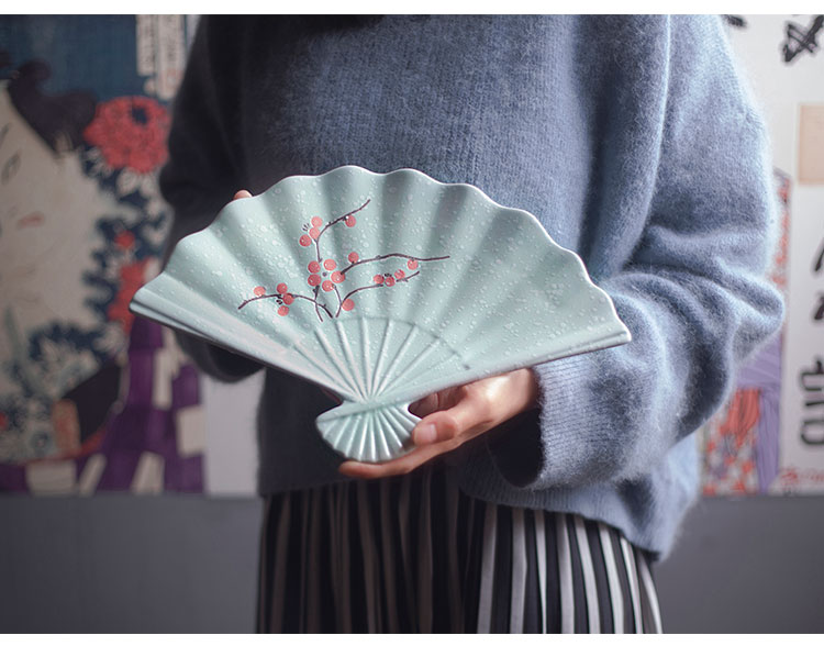 Phong cách Nhật Bản và bộ đồ ăn gió underglaze vẽ tay nhà hàng đặc sản gốm tấm sushi hình quạt món ăn đĩa sashimi đĩa nhựa dùng 1 lần