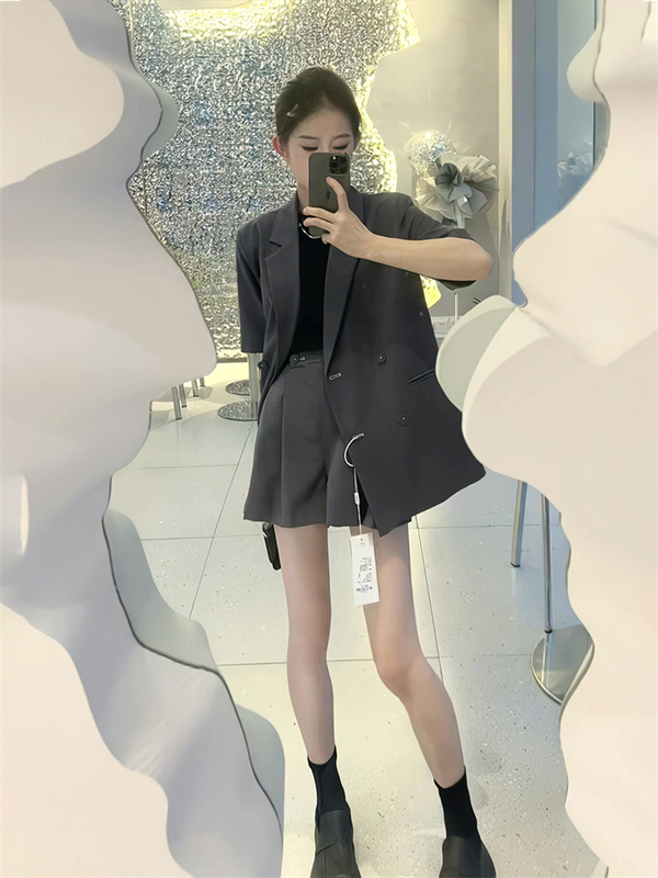 Suit Shorts Set for Women, Thin Style, 2026 Summer Design, Casual and Fashionable Suit Jacket, High-Waisted Shorts Two-Piece Set