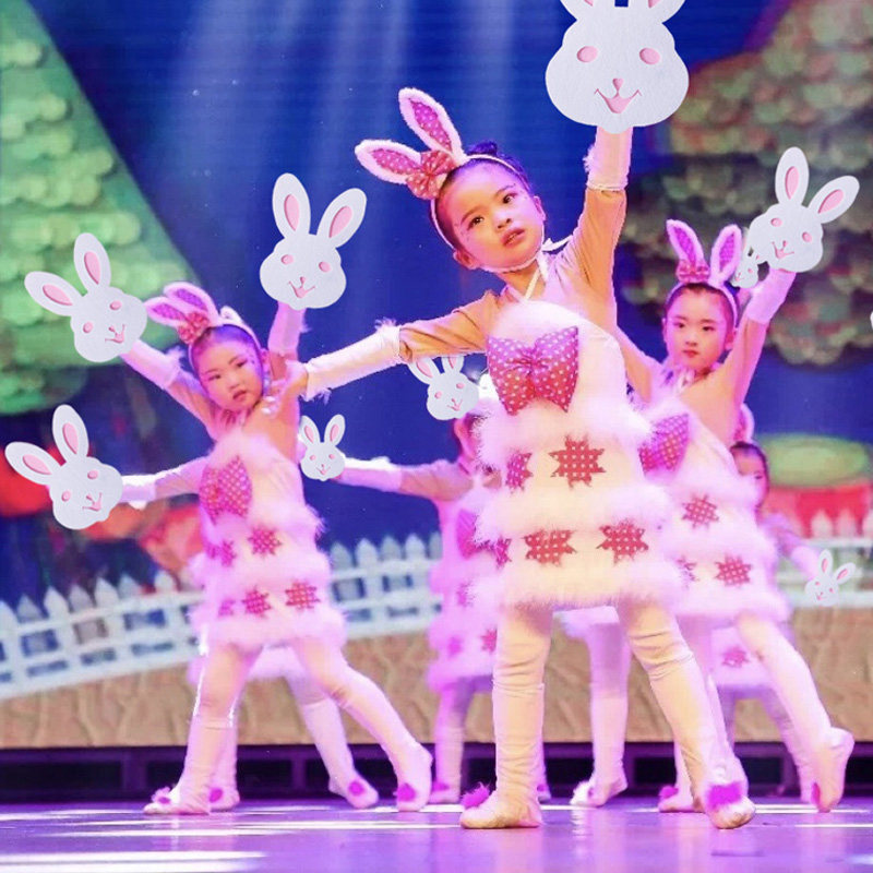 Little White Rabbit Prop Games Entry Ceremony Groups with Flower Kindergarten Dance Prop Supplies