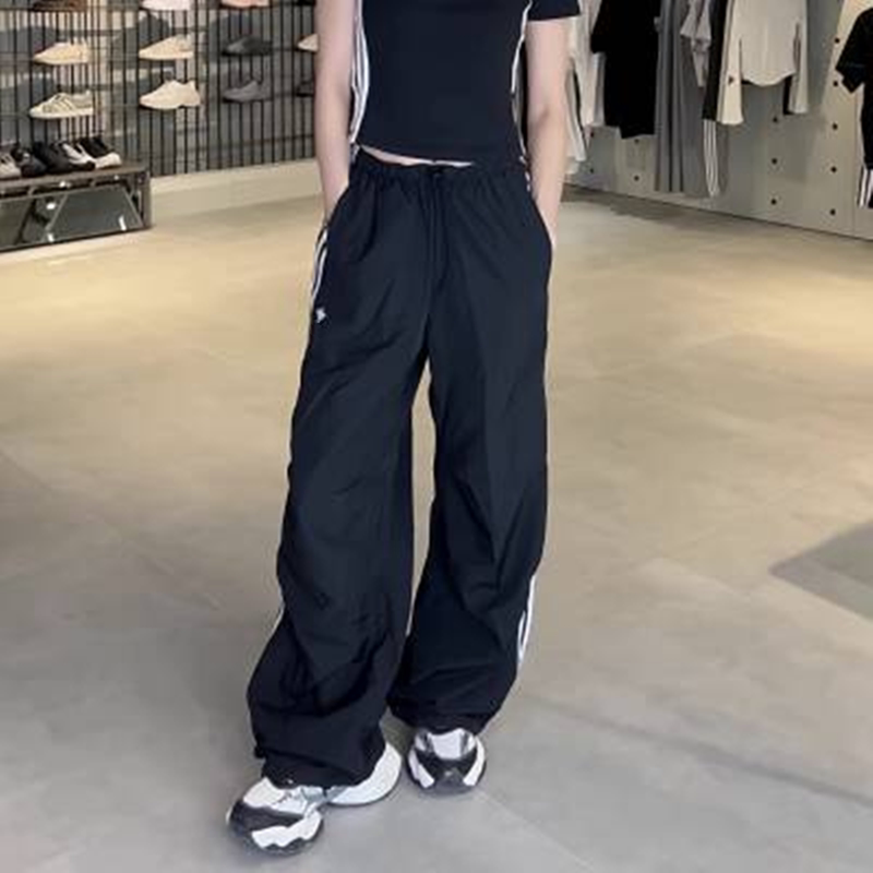 Brand Discount Spring and Summer Long Pants Three-Stripe Sports Quick-Dry Pants Unisex Loose Scimitar Wide-Leg Casual Couple Pants Brand Discount Spring and Summer Long Pants Three-Stripe Sports Quick-Dry Pants Unisex Loose Scimitar Wide-Leg Casual Couple Pants