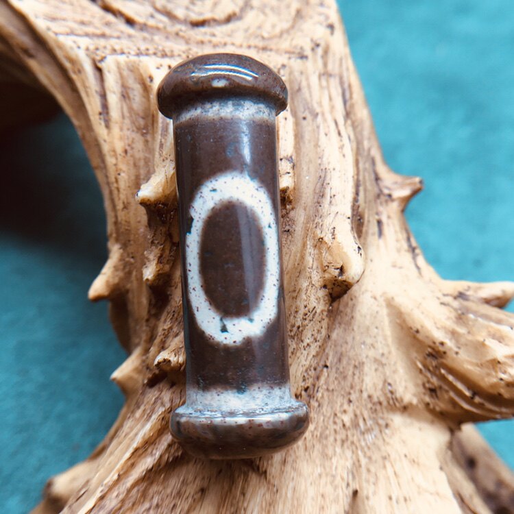 Natural Tibet Tibetan Xiangxiong Heavenly Stone Nine Ying Shale Full of Cinnabar Vajra Pestle Heaven and Earth Dzi Pendant Pendant