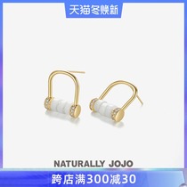 Fashion cats eye stone horseshoe buckle stud female niche French advanced earrings silver needle earrings 2021 New Tide