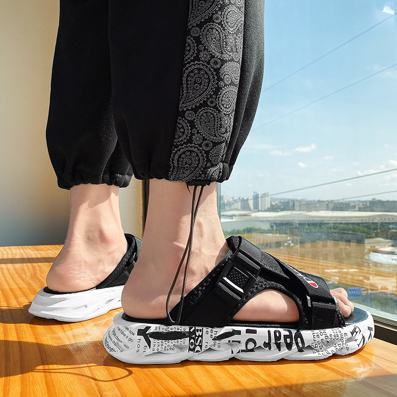 Slippers Men's Summer New Trends Breathable Deodorant Non-slip Outside Wearing Beach Sandals Sandals 100 Hitch Casual Outdoor Sandals