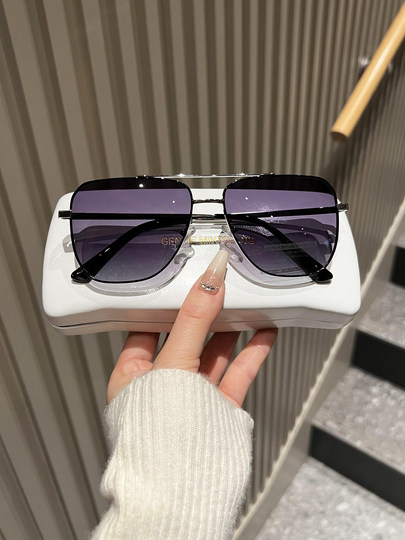 Polarized Sunglasses for Men 2024 New Retro Aviator Sunglasses for Driving, Fishing, High-Definition, Uv Protection