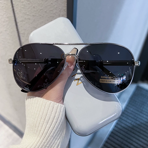 Обесцвечивающие солнцезащитные очки мужчины, водящихся на высокоопределенном поляризаторе, рыбалка на открытые солнцезащитные очки на открытом воздухе днем ​​и ночью зеркало жабы