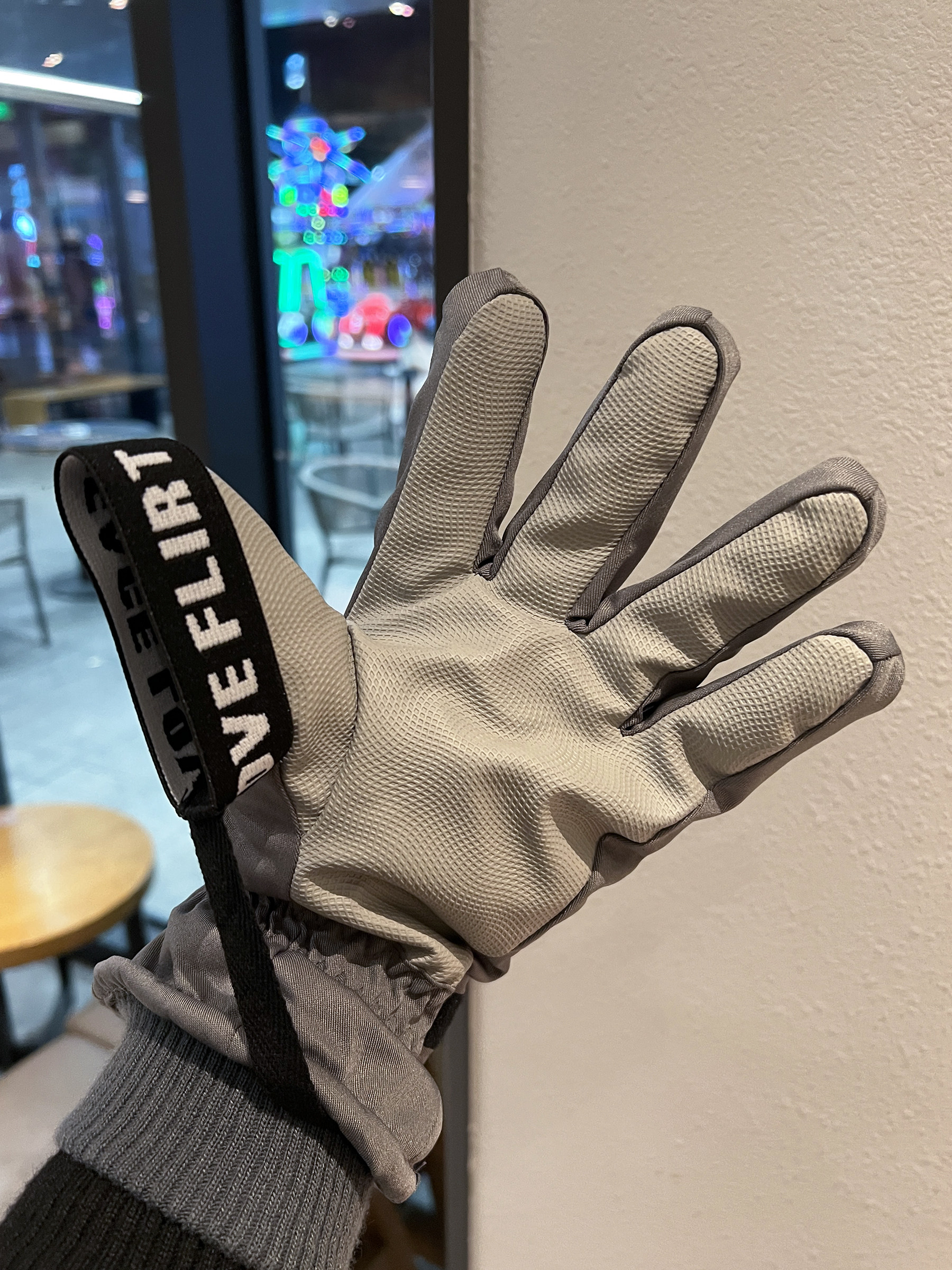 Ski Gloves for Men and Women in Winter, Windproof, Cold-Proof, Water-Repellent, Touch-Screen Cycling Gloves, Couple's Fleece-Lined and Thickened Cotton Gloves