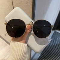 Золотая рама черная