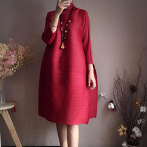 Issey Miyake clothes womens wrinkled dress Western style large size age reduction 2020 new spring and summer loose cover belly thin