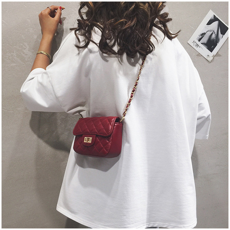 Singapore Women's Package 2021 New tide Official qualification Fashion chain Rhombog Single Shoulder Slanted Satchel Bag female small square bag