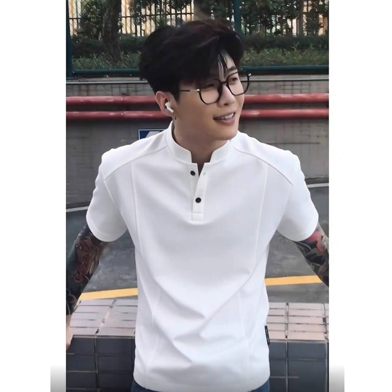 White Regular Shoulder Henry Collar Short-Sleeve Men's Summer Boxy Deconstructed Patchwork Stand Collar T-Shirt with a High-End, Cool and Stylish Polo Shirt Feel White Regular Shoulder Henry Collar Short-Sleeve Men's Summer Boxy Deconstructed Patchwork Stand Collar T-Shirt with a High-End, Cool and Stylish Polo Shirt Feel