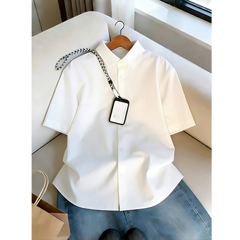 White Ice Silk Drapey Short-Sleeve Shirt for Men, Summer Cleanfit Loose Casual Shirt, Yellow and Black Leather-Like Top That Enhances Complexion