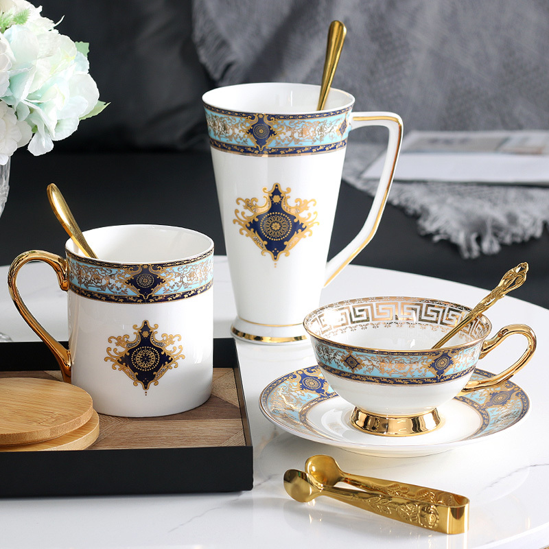 Creative Bone China Mug, European Style, High Aesthetic Value, Exquisite Vintage Ceramic Coffee Cup and Saucer with Lid and Spoon for Home Use