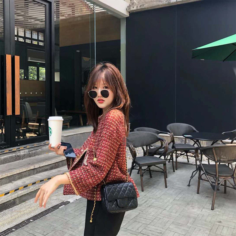 Small fragrant wind fried street jacket Senior Fan 2022 New tide Women's autumn Winter 100 lap short Red Short jacket