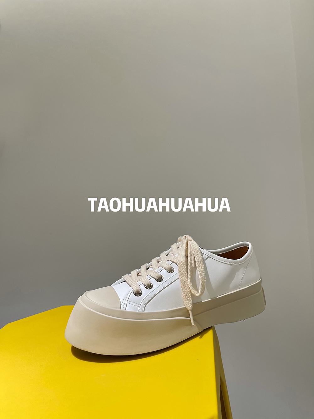 (TAOHUAHUA) Cute and fashionable mona same big toe shoes platform shoes women's flat casual shoes