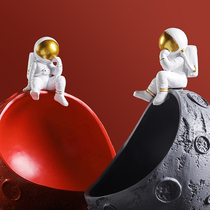 Light luxury modern astronaut porch key storage ornaments home living room creative astronaut desktop decorations
