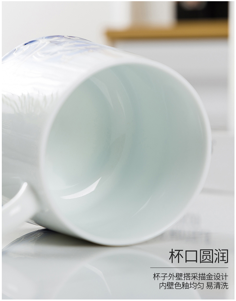 Jingdezhen blue and white porcelain ceramic cups with cover large capacity filter separation office personal tea cups