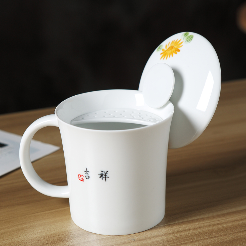 By patterns of jingdezhen ceramic cups with cover hand - made filter tea cup office cup and meeting the personal water bottle