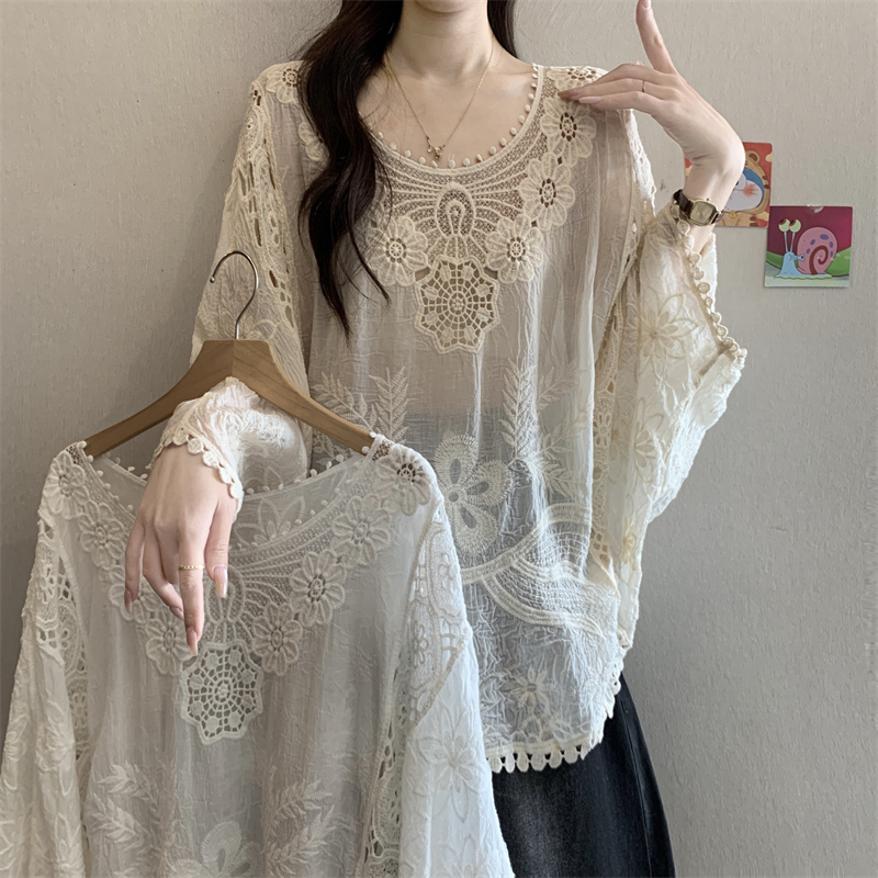 Real Photos, Real Price: New Bohemian Style V-Neck Lace Hollow-Out Embroidered Slim-Fit Women's Top