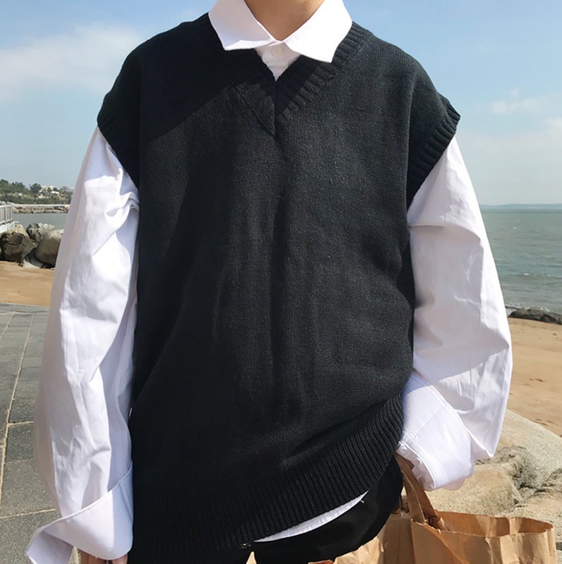AKA studio. Hàn Quốc retro màu rắn hoang dã áo len dệt kim cổ chữ V áo cardigan nam