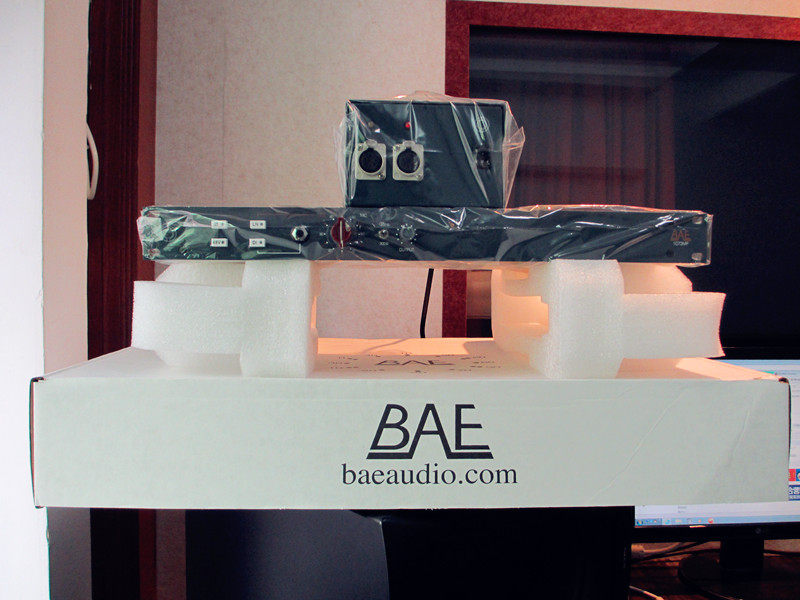 BAE 1073 MP With PSU single channel talk with power supply