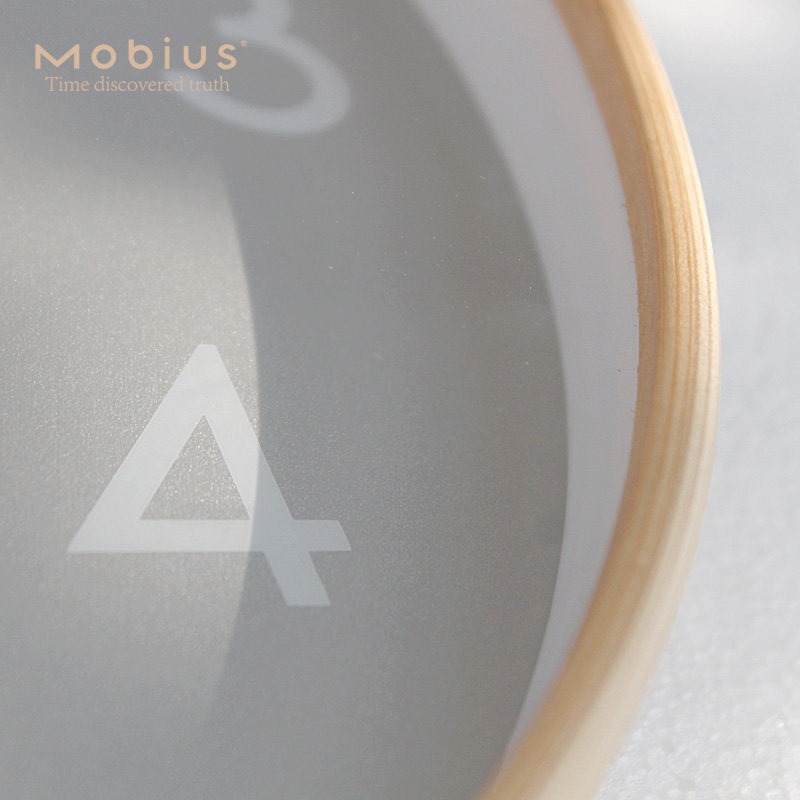 Nordic Solid Wood Simple Style Walk Clock Living Room Japanese Atmospheric Clock Gray Creative Watch