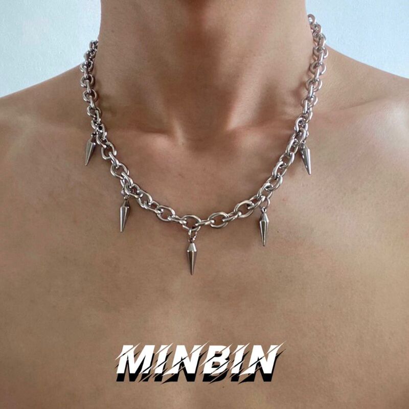 Titanium Steel Necklace for Men, Trendy Punk Hip-Hop Style with Tassels and Rivets, Light Luxury Niche Design, Minimalist Style Clavicle Chain for Women, Versatile