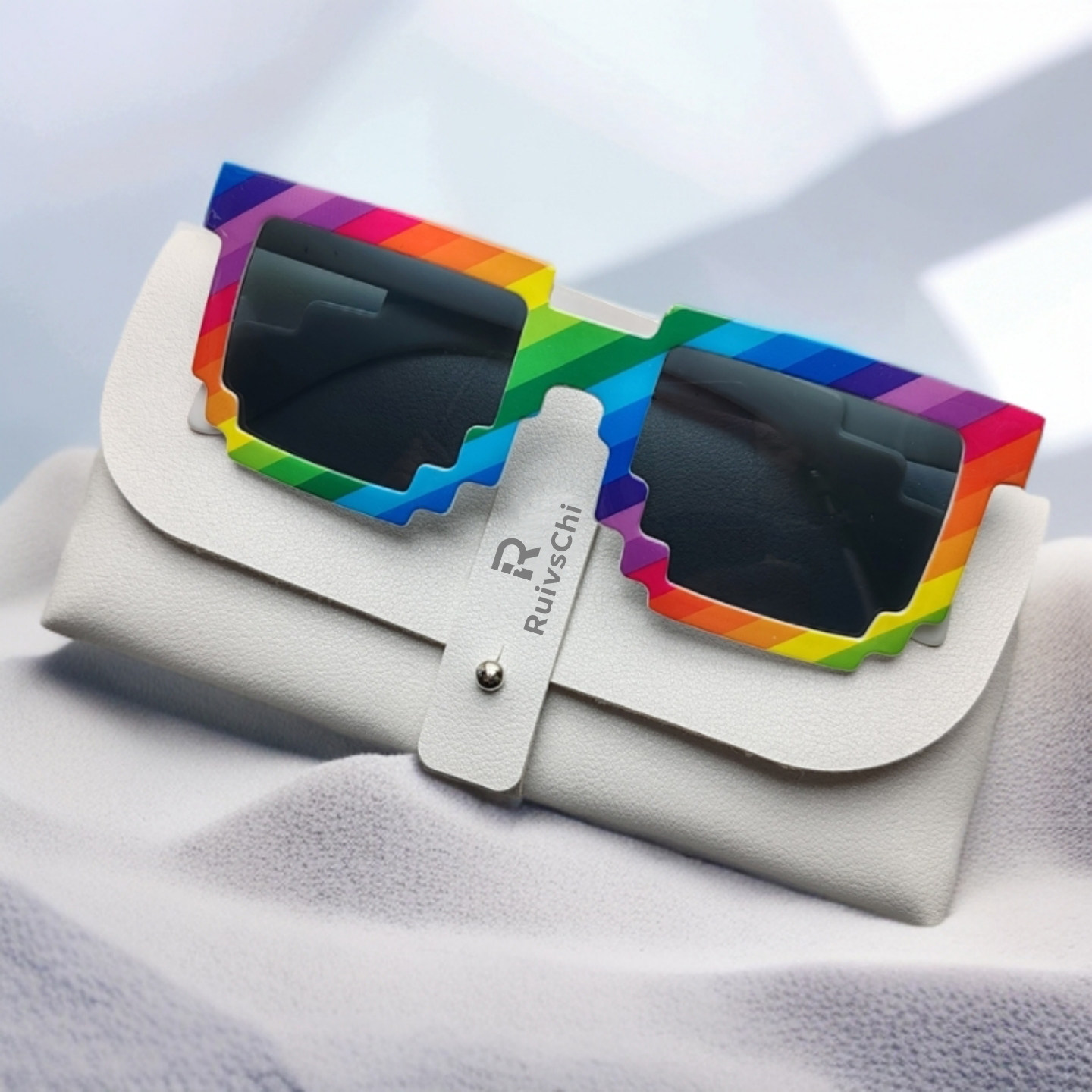 这像素墨镜是真·赛博派对核弹？孩子戴出去被追着要链接！_ai眼镜_淘宝数码网, image size:1440x1440