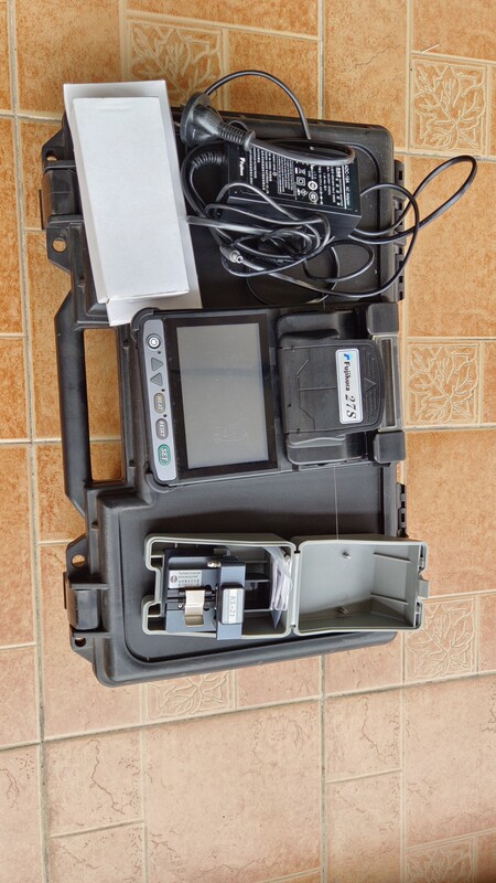 New Model Automatic Heating Japanese Fujikura 27S Fiber Optic Fusion Splicer