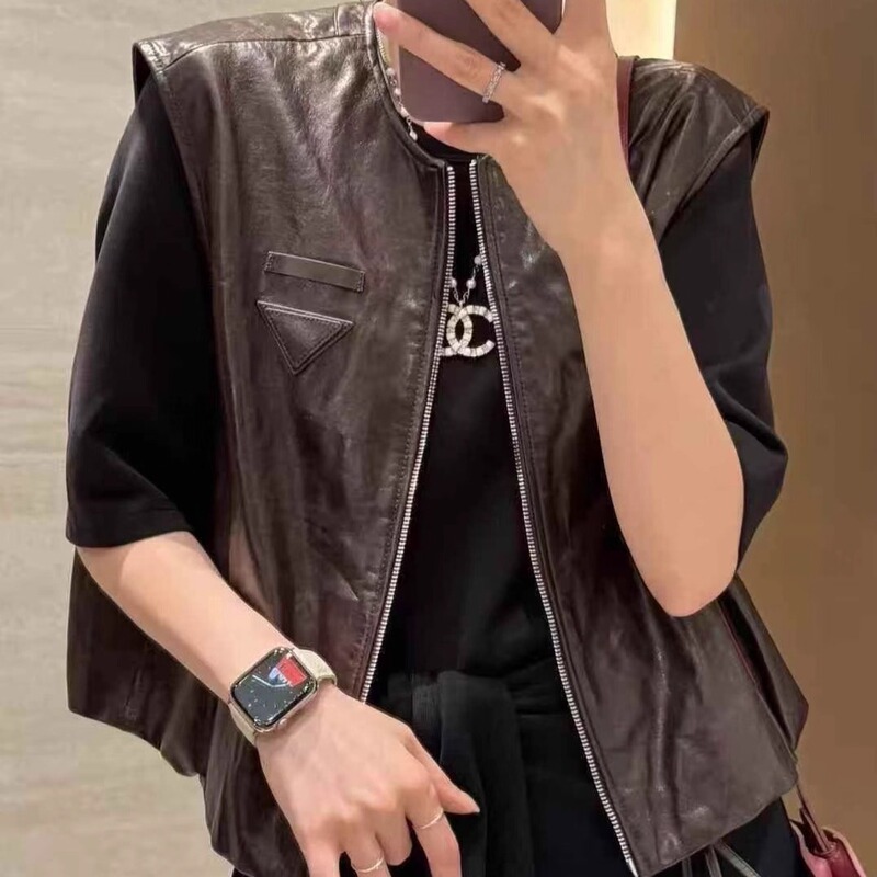 European-Style Sheepskin Genuine Leather Vest, Loose Sleeveless Waistcoat, 2025 Autumn New Round-Neck Oil Wax Leather Vest for Women