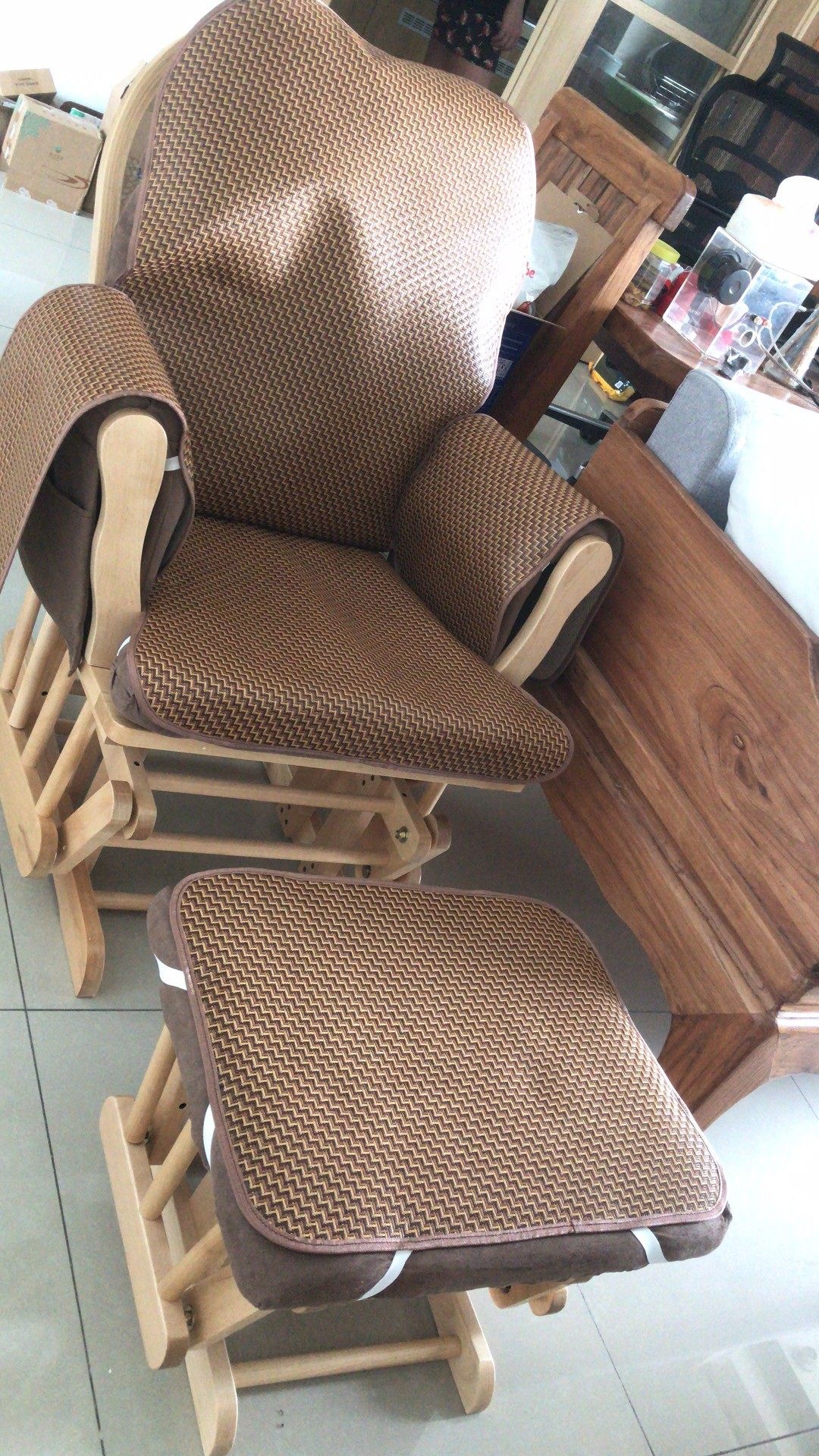 Matching dust-proof and heat-insulating mat mat European-style solid wood rocking chair single sofa summer cushion reclining chair cushion removable and washable