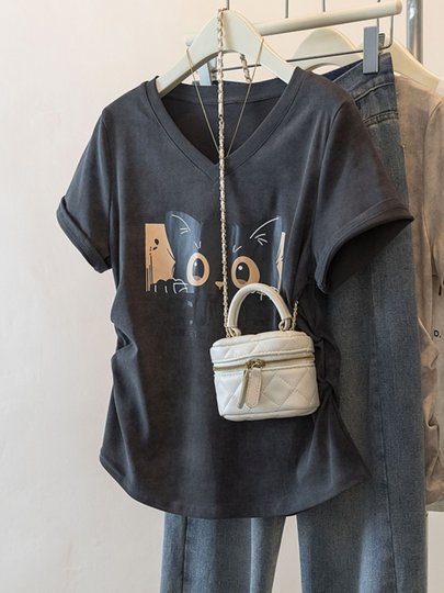 Plus-Size Chubby Girl Age-Reducing Anime Cat Print Short-Sleeve T-Shirt for Women, Ruched Waist, Curved Top to Cover Belly and Hide Fat