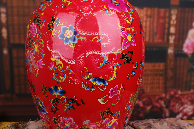 Jingdezhen ceramics vase crystal glaze Chinese red longfeng ChengXiang doll altar Chinese style wedding cornucopia