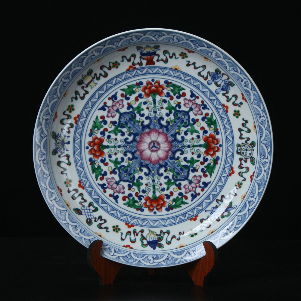 Jingdezhen ceramics high - end antique porcelain dou sat colors hang dish plate modern Chinese handicraft collection