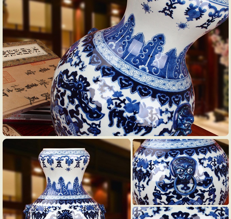 High - grade hand - made of blue and white porcelain of jingdezhen ceramics binaural head sweet garlic Chinese style household vase and furnishing articles