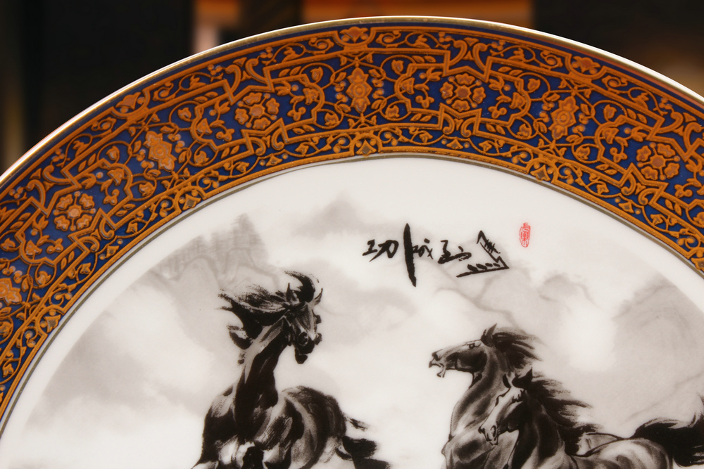 Chinese jingdezhen ceramics four jun figure up phnom penh horse faceplate hang dish plate the study decorate household furnishing articles