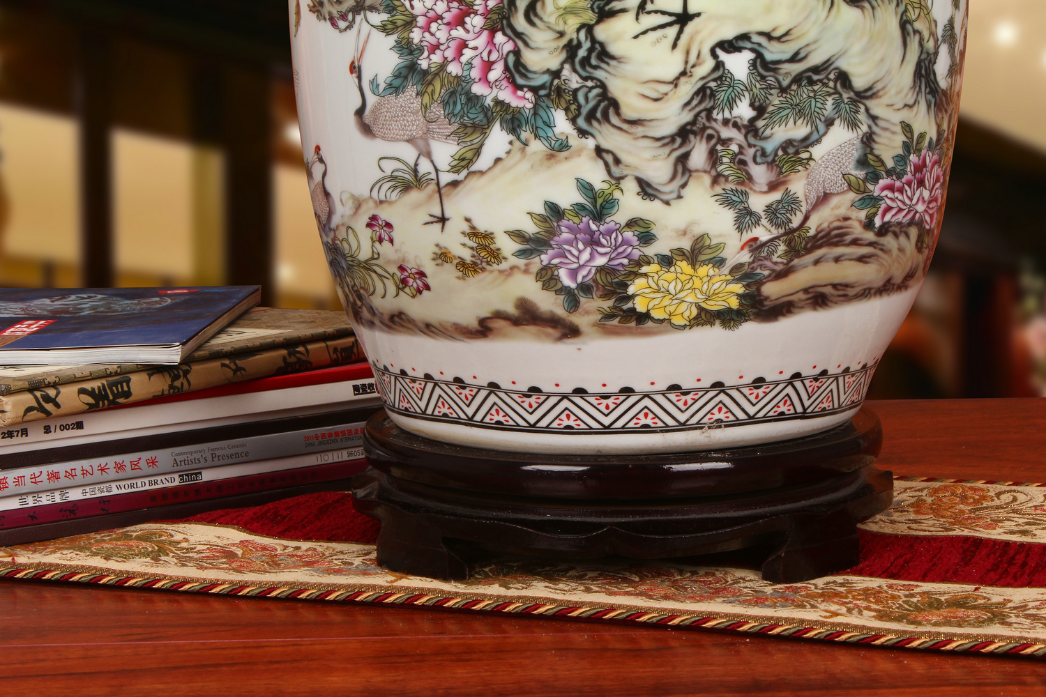 Jingdezhen ceramics powder enamel pine crane live idea gourd of large vases, modern Chinese style household crafts