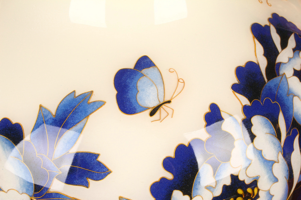 Jingdezhen ceramics white straw blue and white vase peony riches and honour of modern Chinese style household decorative furnishing articles