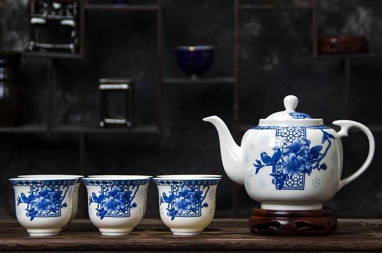 Ceramic teapot single pot of belt filter large household utensils suit under the glaze color of blue and white porcelain of jingdezhen porcelain